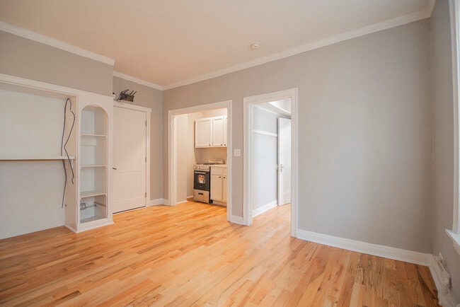 Photo - 1414 W Pratt Blvd Unit 414