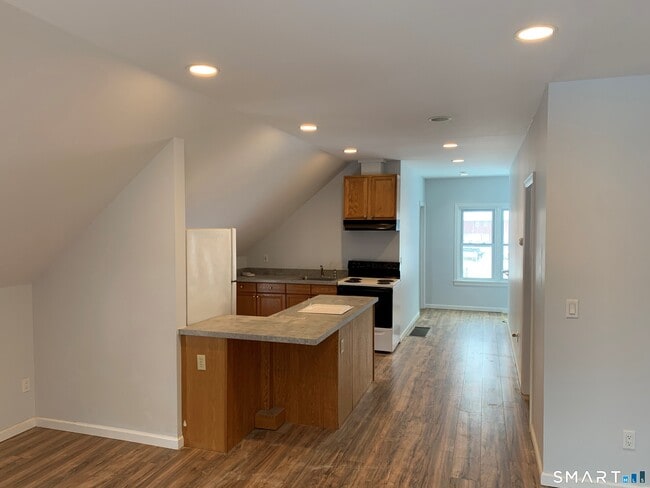 Photo - 223 Kent Rd