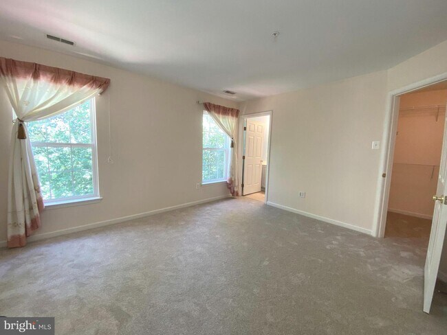 8874 Papillon Dr