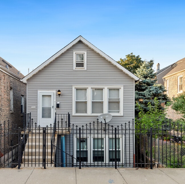 Building Photo - 2148 W 18th Pl Unit 1 Rental