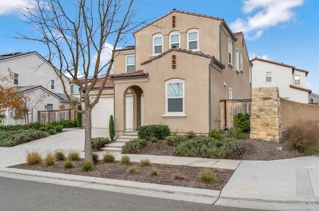 Building Photo - 863 Orchard Hills Rd