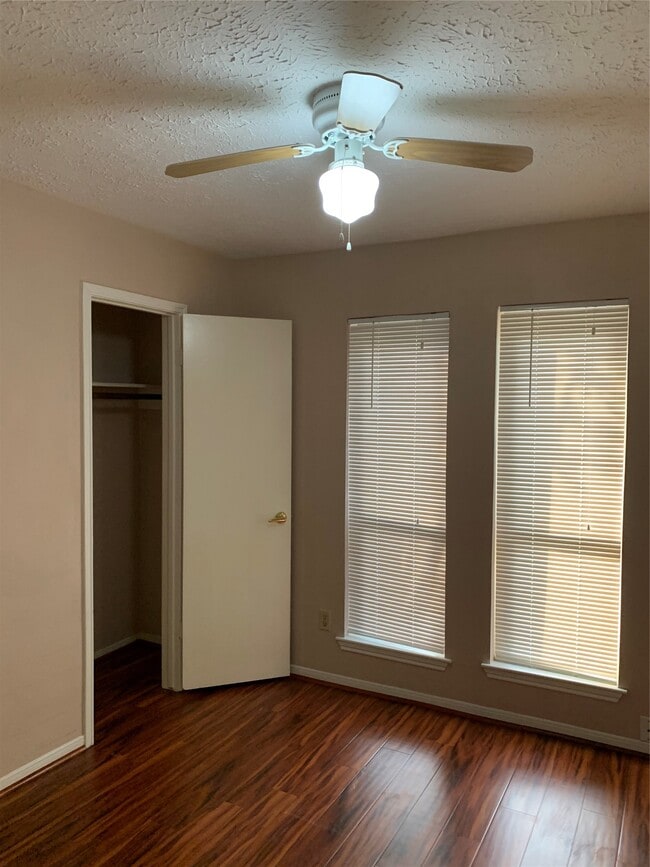 Photo - 2903 Williams Grant