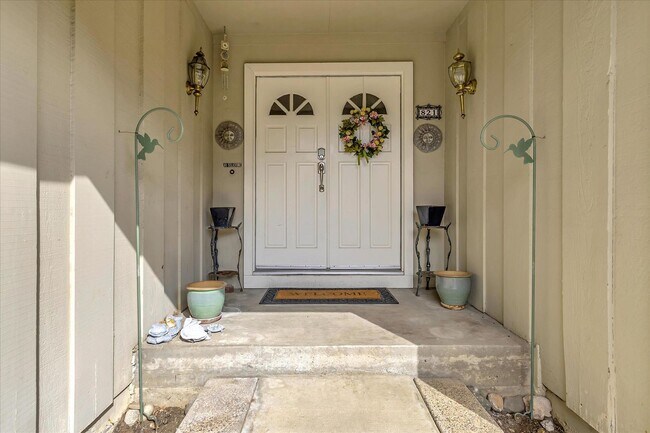 Photo - Great Location! Great Schools! Month to Mo...