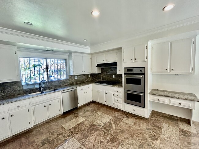 Photo - 22525 Flamingo St