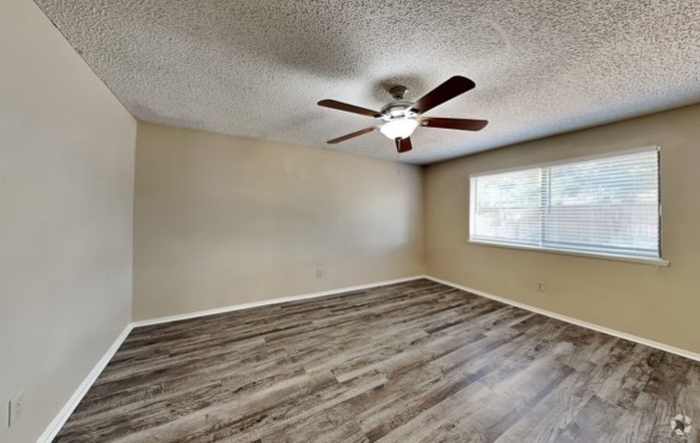 Building Photo - 7971 Southbrook Cir Rental