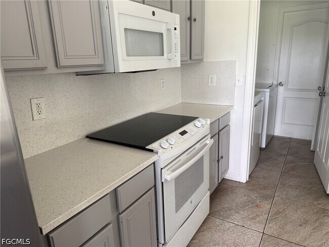 Photo - 3819 24th St W