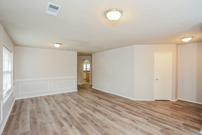 Photo - 522 Blueberry Hill Ln