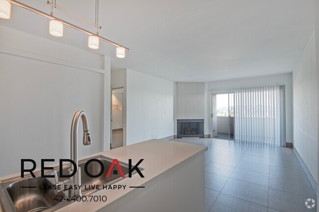 Building Photo - Spacious and Bright One-Bedroom with Priva... Unit 601 Rental