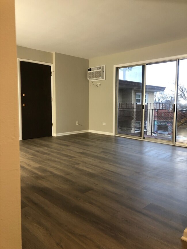 Photo - 5849 S Francisco Ave Apartments Unit 3C