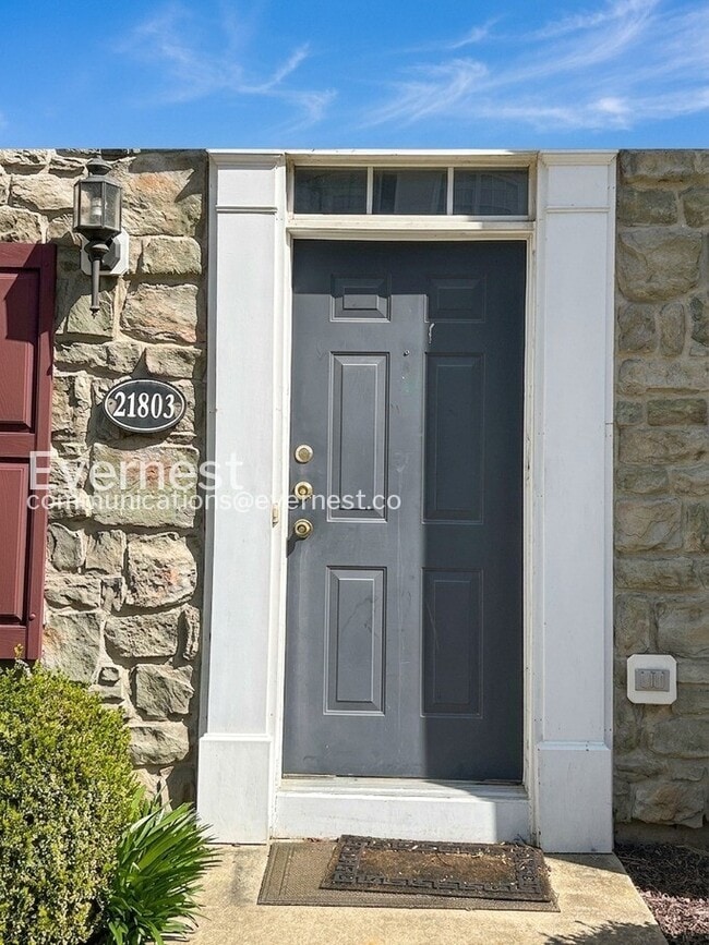 Photo - 21803 Flanders Ct