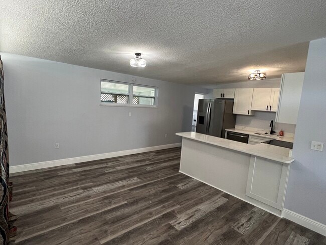 Photo - 4805 23rd St W