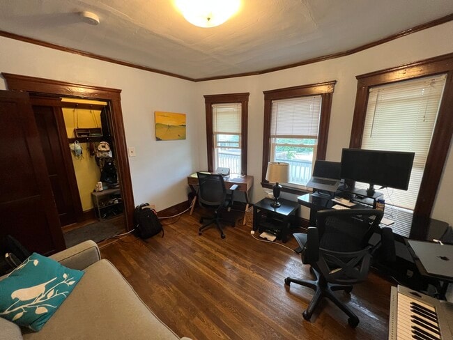 Photo - 16 Silvey Pl Unit 2