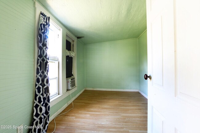 Photo - 317 Pineda St