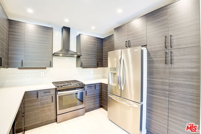 Photo - 423 N Palm Dr Unidad 301