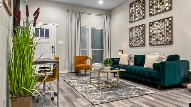 Building Photo - 3144 Southmore Blvd Unit 4