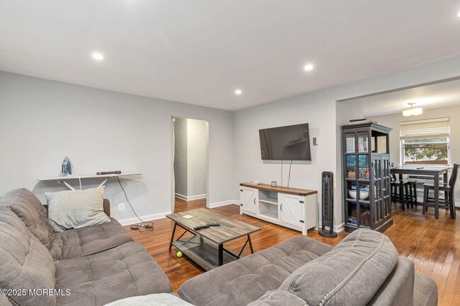 Photo - 32 Manor Dr Unit 303