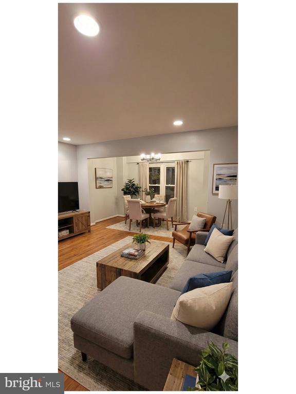 Photo - 5501 Jay St NE