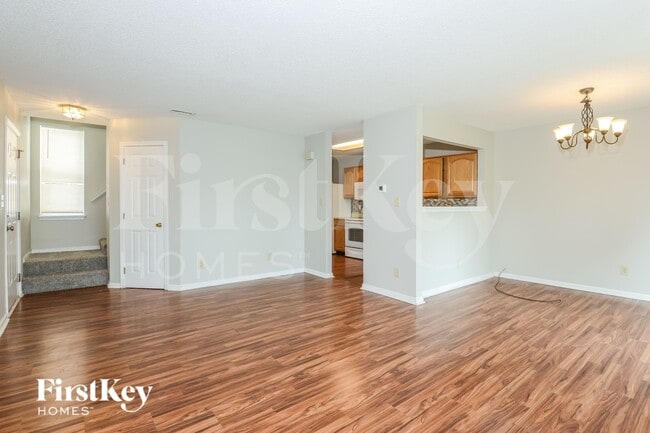 Photo - 1319 Freemont Ln