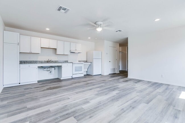 Photo - Now Available - 2 Bedroom Duplex w/ Modern...
