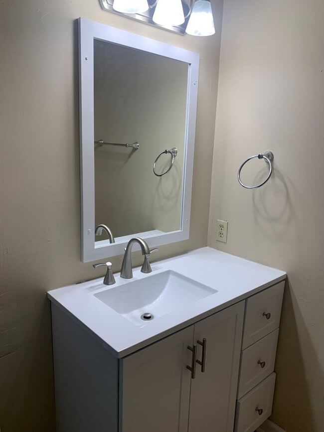 Photo - 3 Bedroom, 2 Bath in Rockingham