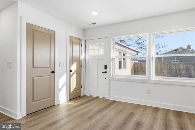 Photo - 68 Daffodil Ln