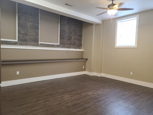 Photo - 2212 E 12th St Unidad 109