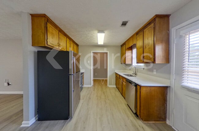 Photo - 185 Deer Pkwy