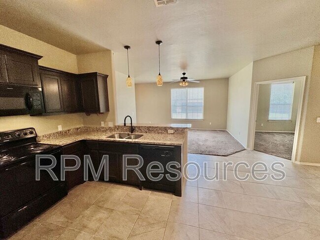 Photo - 177 Bison Ct Way