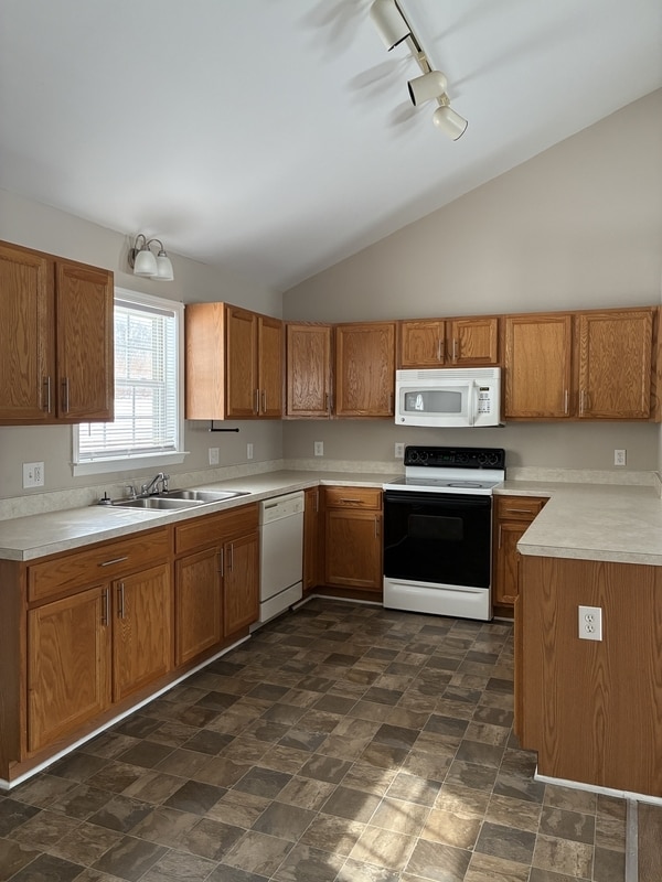 Photo - 231 Summerpine Pl