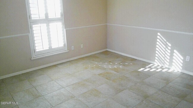 Photo - 901 Las Aves Pl