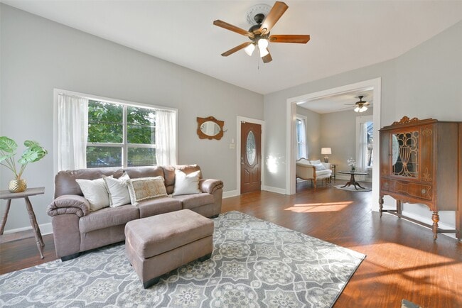 Photo - 3427 Avenue L