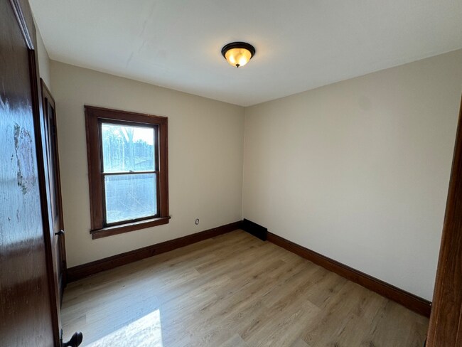 Photo - 5513 Vandalia Ave Unit Up