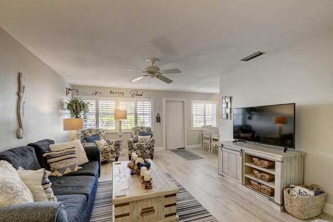 Photo - 5505 N Ocean Blvd Unidad 8-102