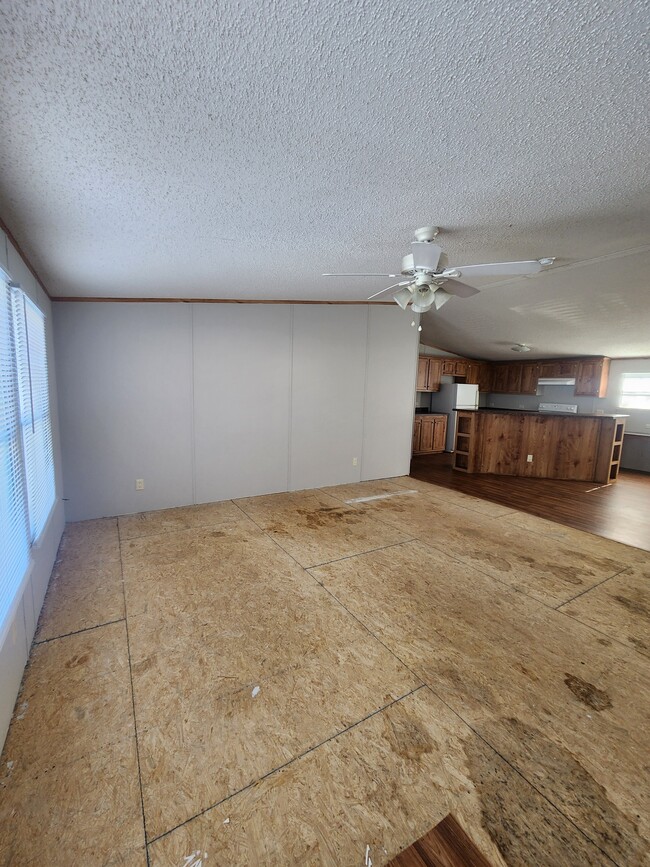 Photo - 608 N Billy Bryan St