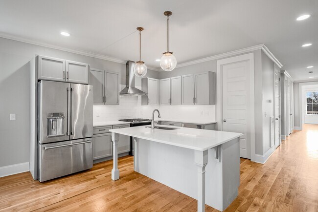 Photo - 4604A Michigan Ave