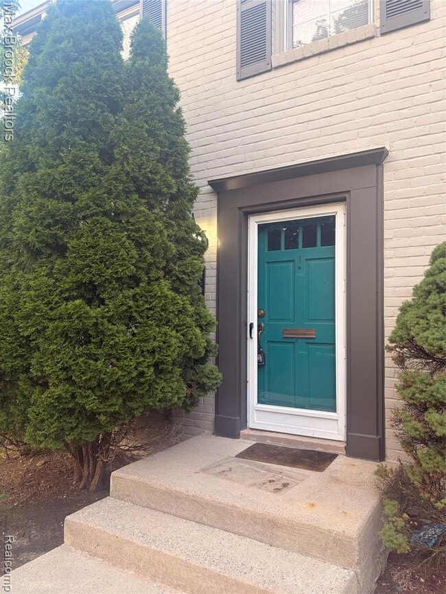 Photo - 1682 Graefield Rd