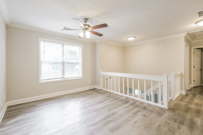 Photo - 140 Birch Rill Dr