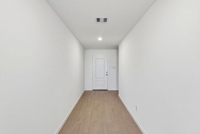 Photo - 629 Craven St