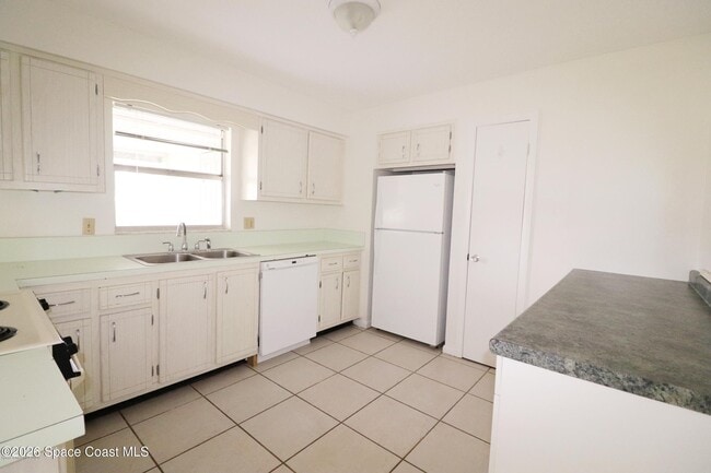 Photo - 280 Hickory Ave