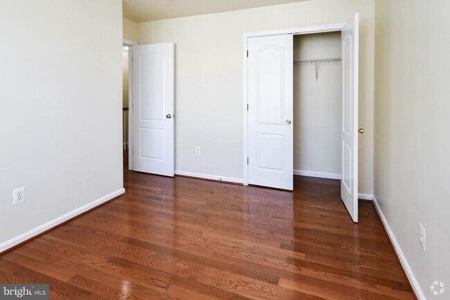 Building Photo - 2713 Yancey Ln Rental