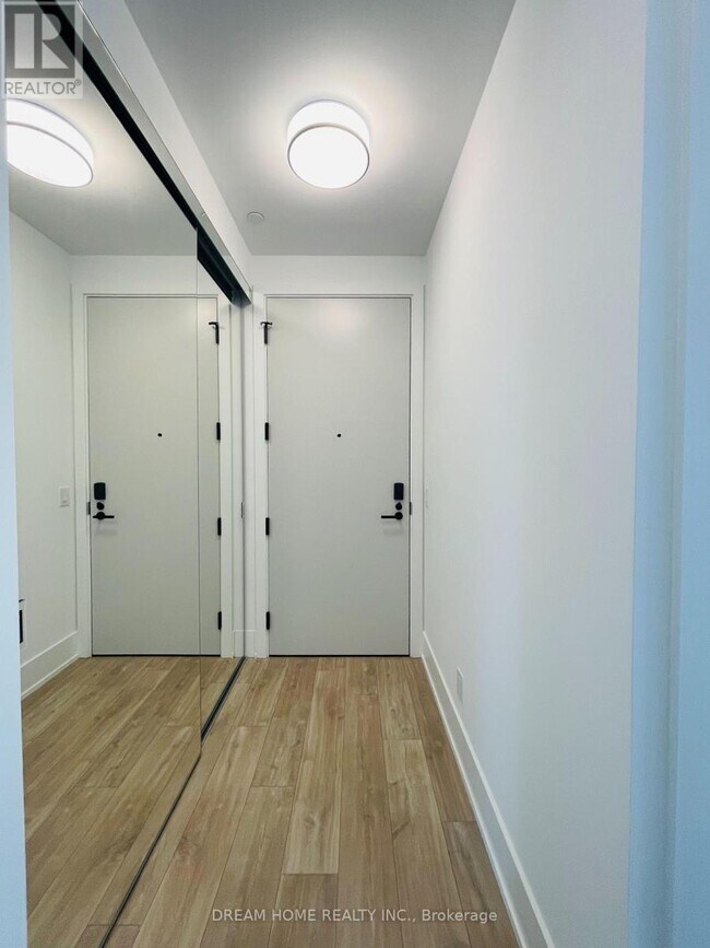 Photo - 115 Denison Ave Unité 805