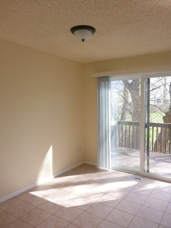 Photo - 1603 Cottonwood Dr Unit 1603 Cottonwood Drive