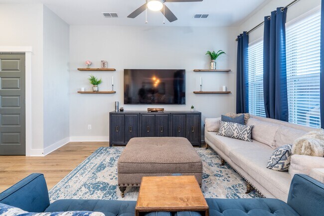 Photo - 968 Ford Pines Ln