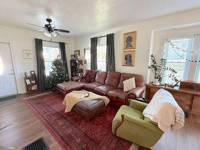 Photo - Cute WyCo Bungalow