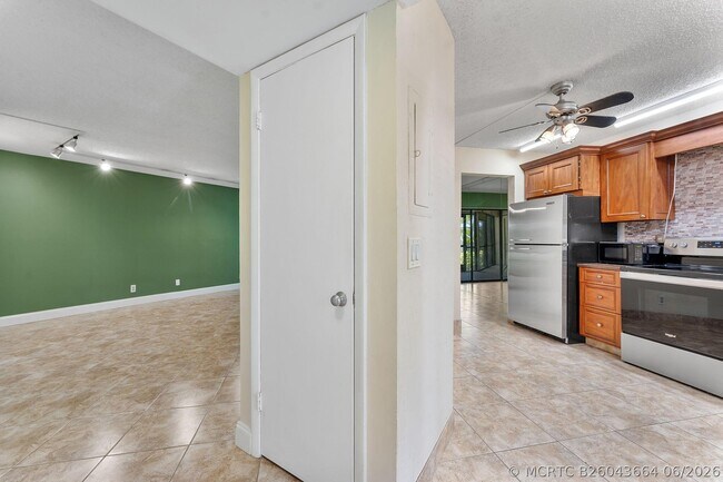 Photo - 5800 Camino Del Sol Unit 102
