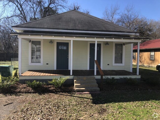 Building Photo - 512 Maple St Rental