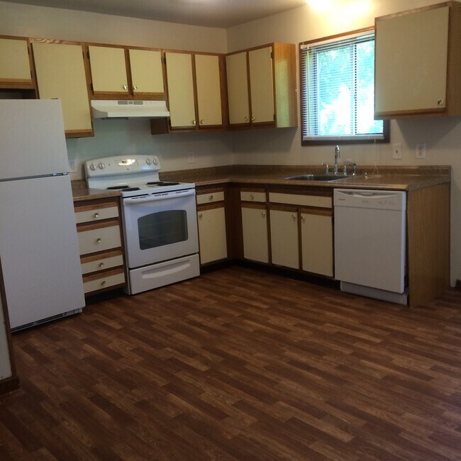 Photo - 168 Mulloy Rd