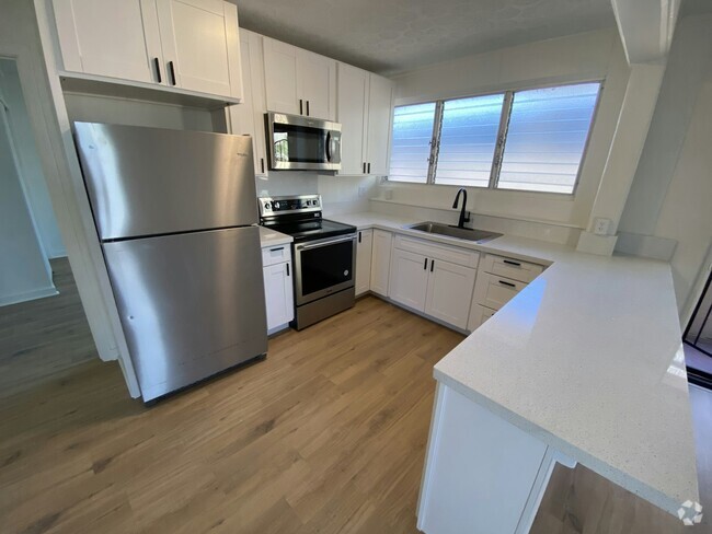 Building Photo - 904 Lunalilo St Rental
