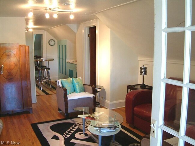 Photo - 13834 Clifton Blvd