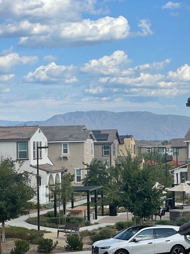 Building Photo - 28130 Melrose Dr Rental